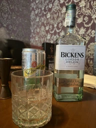 Джин Bickens London Dry 40% 0.7 л (8000040520072)