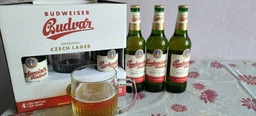 Подарочный набор пива Budweiser светлое фильтрованное 5% 0.5 л x 4 шт. + кружка 0.5 л (8594403707380)