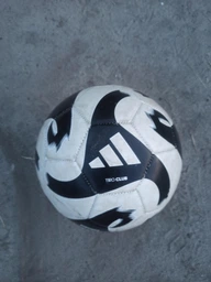 Футбольный мяч Adidas Tiro Club Размер-5 HZ4168 фото от покупателей 10
