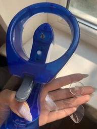 Вентилятор с распылением воды Water Spray Fan портативный 2в1 беспроводной, на батарейках, синий (HP-8333) фото от покупателей 3