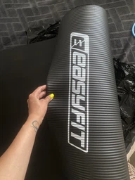 Коврик для фитнеса мягкий EVAPUZZLE NBR 1800x600x10 мм (йогамат, каремат для йоги, спорта, фитнеса, пилатеса, туризма) черный фото от покупателей 1