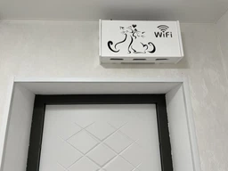 Полиця для роутера Wi-Fi Кішки коробка 40*20*10 см Біла фото від покупців 3