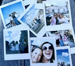 Подарунковий набір камера миттєвого друку Fujifilm Instax Square SQ1 Glacier Blue / Чохол блакитний / Фотоальбом (80 фото) / Фотопапір (20 знімків)