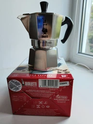Кавоварка гейзерна Bialetti Moka Express Silver 0.23L (0001164) фото від покупців 1
