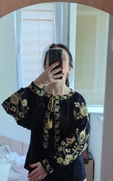 Жіноча вишиванка Esq з вишивкою гладдю на рукавах L чорна (5444)