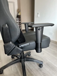 Комп'ютерне крісло для геймера Anda Seat Phantom 3 L Pink (AD18Y-06-P-PV) фото от покупателей 4