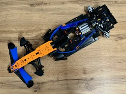 Конструктор LEGO Technic Гоночный автомобиль McLaren Formula 1 1434 детали (42141) фото от покупателей 11