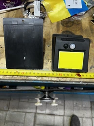 Настінний вуличний ліхтар UKC SH-1605 LED на сонячній батареї з датчиком руху Чорний фото від покупців 1