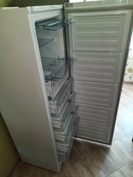 Морозильна камера Beko RFNE312K21W фото від покупців 5