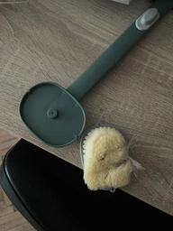Массажная щетка для тела с дозатором BodyBrush, зелёная