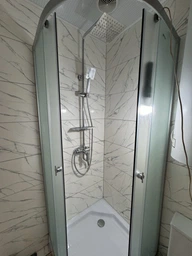 Кабина для душа ROZZY JENORI полукруглая двухдверная c поддоном TULIP 80x80x194см матовый витраж 4мм профиль сатин 80RZ081