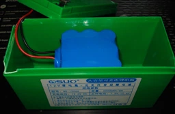 Акумуляторна батарея QiSuo літієва 12 V 6 A з елементами Li-ion 18650 (QS-1206A) фото від покупців 2