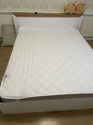 Наматрасник Sleepingg 180х200 см Защитный стёганый антиаллергенный с резинками по углам, микрофибра, белый (4820227285372)