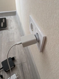 Блок зарядки Google Pixel 18W USB Type-C