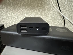 УМБ Xiaomi Mi Power Bank 3 Ultra Compact 10000 mAh Black PB1022ZM (BHR4412GL) фото від покупців 2
