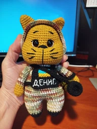 В'язана м'яка іграшка амігурумі "Котик військовий ЗСУ з джавеліном" солдат в комуфляжній формі, гірчичний, 18 см, ручна робота фото від покупців 1