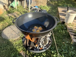 Казан татарский Maysternya 12 л чугунный с крышкой-сковородой (V12CPWOKУк) фото от покупателей 18
