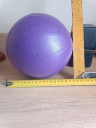 М'яч для пілатеса EasyFit 25 см фіолетовий фото від покупців 7