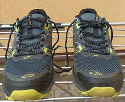 Кросівки бігові Joma RECON чорно-жовті 43 TKRECS2401