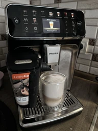 Кофемашина PHILIPS Series 5500 LatteGo EP5547/90