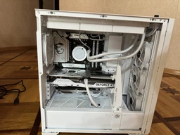 Корпус MSI MPG Gungnir 300R AirFlow White без БЖ фото від покупців 8