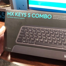 Комплект бездротовий Logitech MX Keys S PLUS PALMREST + MX Master 3S Combo Graphite UA (920-011614) фото від покупців 4