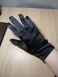 Елегантні жіночі рукавички короткі для фотосесії та свята Honey Fashion Accessories XS/S/M чорні (7-25) фото от покупателей 3