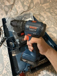 Акумуляторний ударний дриль-шурупокрут Bosch Professional GSB 185-LI з 2 акб GBA 18V 2.0Ah, з/п GAL 18V-20 у кейсі (06019K3100) фото від покупців 6