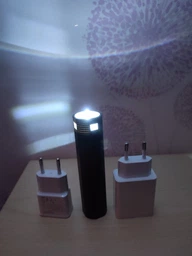 Ліхтар ручний акумуляторний 2E PYB6010BI micro-USB 500 мАг 1000 лм 3 режими фото від покупців 9