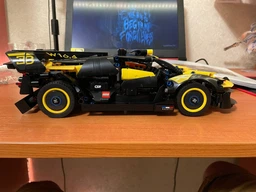 Конструктор LEGO Technic Bugatti Bolide 905 деталей (42151) фото от покупателей 17