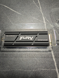 SSD диск Kingston FURY Renegade with Heatsink 4TB NVMe M.2 2280 PCIe 4.0 x4 3D NAND TLC (SFYRDK/4000G)