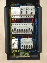 Вбудований розподільний щит Schneider Electric Mini Pragma на 36 модулів IP40 (MIP22312) фото від покупців 1