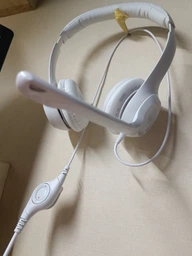 Навушники Logitech Headset H390 USB Rose (981-001281) фото від покупців 2