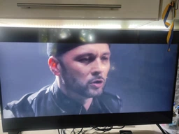 Смарт-телевізор TV Kivi 32F760QB 32'' FHD Android T2 Black (32F760QB) фото від покупців 7