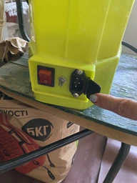 Зарядное устройство для опрыскивателя аккумуляторного 12V 1A