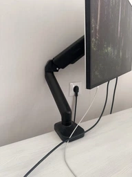 Настольное крепление для монитора OfficePro MA501 с газлифтом 17-32" 2-9 кг Black фото от покупателей 1