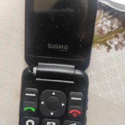 Мобiльний телефон Sigma mobile Comfort 50 Shell Duo Type-C Dual Sim Red/Black (4827798212516) фото від покупців 4
