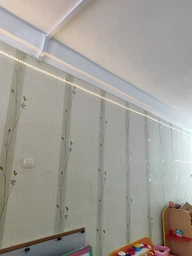 Світлодіодна LED Strips стрічка 2835 5 м теплий білий колір для прикраси кухні, кімнати, гардеробних, вітрин