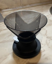 NEW HARIO V60 One Pour Dripper MUGEN пуровер Мюген, размер 02, черний ( VDMU-02-TB ) VDMU-02-TB