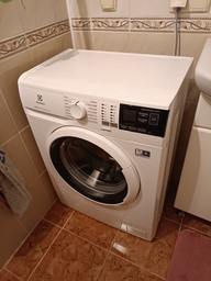 Стиральная машина узкая Electrolux EW6S406WU фото от покупателей 17