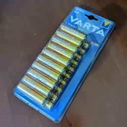 Батарейка Varta Longlife AA BLI 4 Alkaline фото від покупців 5