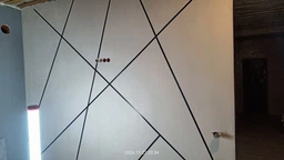 Зеркальный настенный декор интерьерная наклейка на стену полосы "Молдинг-20" 2х240 см 4 шт. золото фото от покупателей 5