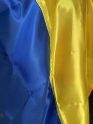 Прапор України державний, великий Smart, стрейч-атлас 90 х 141 см синьо-жовтий, кишеня під древко