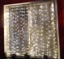 Гірлянда Штора "Крапля Роси" 3х3м 300LED теплий білий, USB + пульт керування + гачки фото від покупців 6