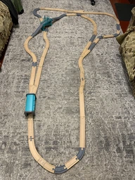 Железная дорога Игровой набор Homkey DIY TRACK CITY TRAIN (66 деталей, на батарейках) фото от покупателей 2