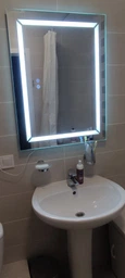 Зеркало Kroner KRP Spiegel HR1 - 8060 с LED-подсветкой и антизапотеванием фото от покупателей 2