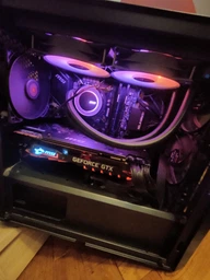 Система рідинного охолодження MSI MAG CoreLiquid E240 ARGB White фото від покупців 4