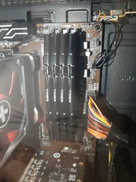 Оперативная память G.Skill DDR4-3200 16384MB PC4-25600 (Kit of 2x8192) Ripjaws V (F4-3200C16D-16GVKB) фото от покупателей 1