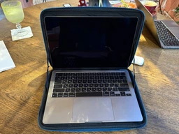 Чохол Thule Gauntlet 4 MacBook Sleeve TGSE-2358 14" Blue (3204903) фото від покупців 2