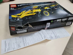 Конструктор LEGO Technic Bugatti Bolide 905 деталей (42151) фото от покупателей 10
